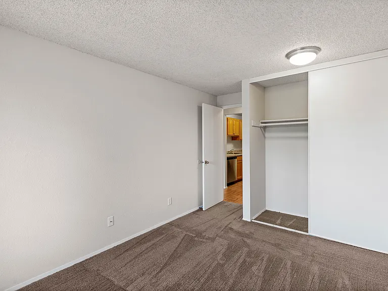 2 Bed 1 Bath Standard - 885 Sq Ft 2 Bed 1 Bath Standard - 885 Sq Ft