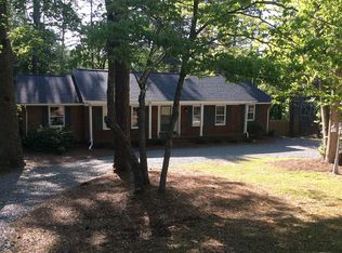 450 Crestview Rd, Southern Pines, NC 28387