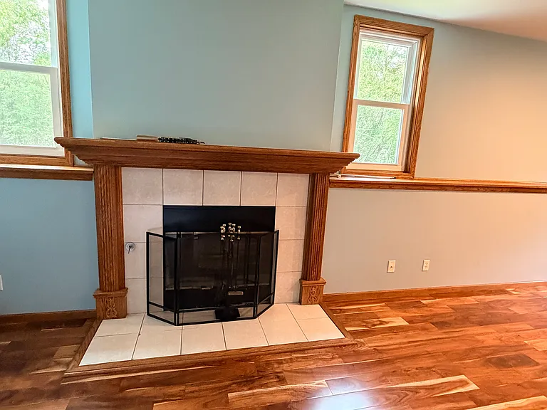 W176N8625 Sunset Ridge Dr — Photo 23