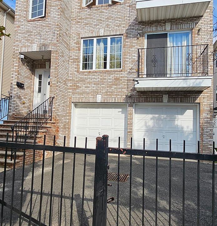1st image of 655 4th St