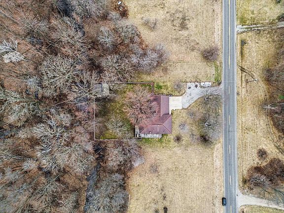 5th image of 1825 E Chippewa River Rd