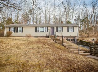 366 Kenwood Ave, Hamden, CT 06518