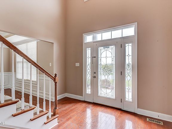 2nd image of 8401 Shoregate Ln