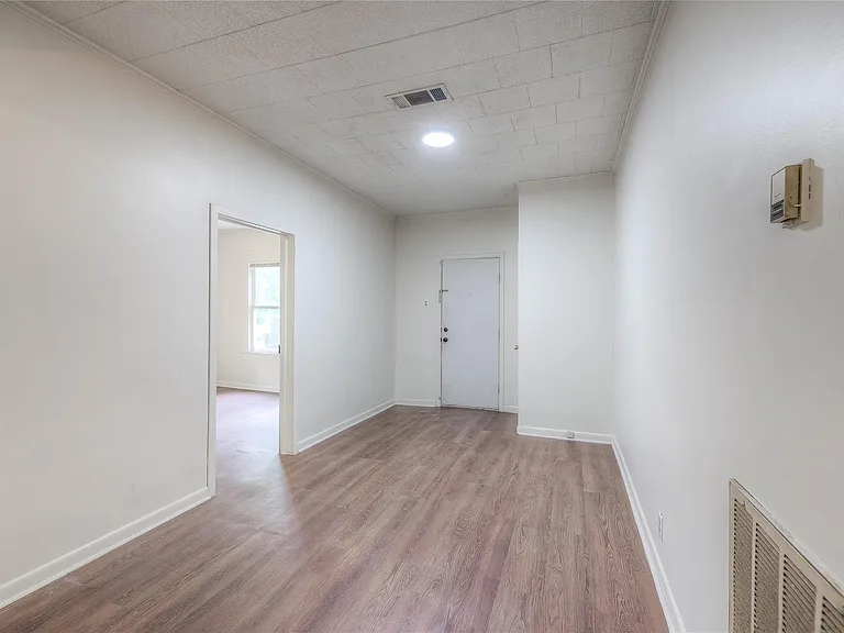 605 Arvon St — Photo 7