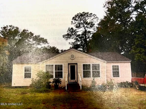2213 10th St, Pascagoula, MS 39567
