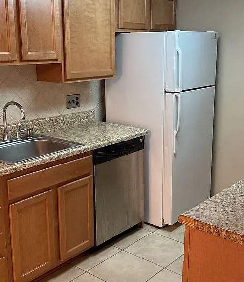 1324 Sierra Dr — Photo 3