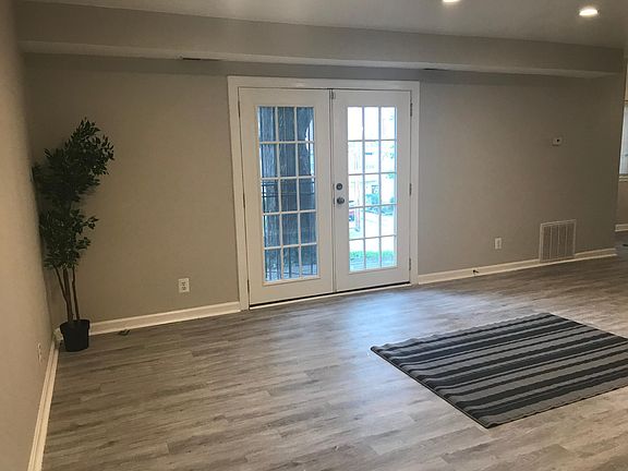5th image of 2504 Markham Ln APT 1