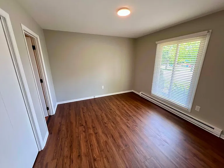 556 E High Ave — Photo 5