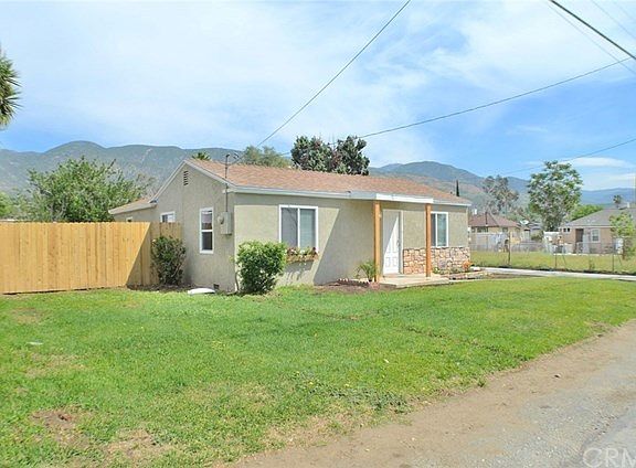 3rd image of 1142 Reservoir Dr
