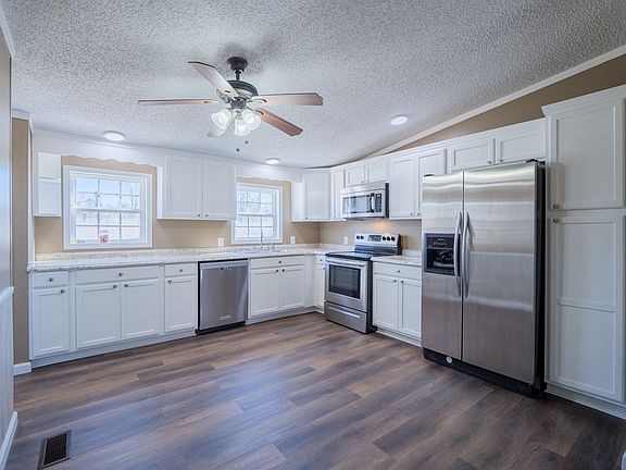 2nd image of 4143 Cove Dr