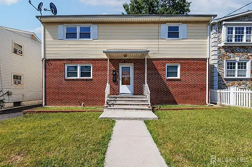 111 Emerson St #1 Photo 1 111 Emerson St #1 Photo 1