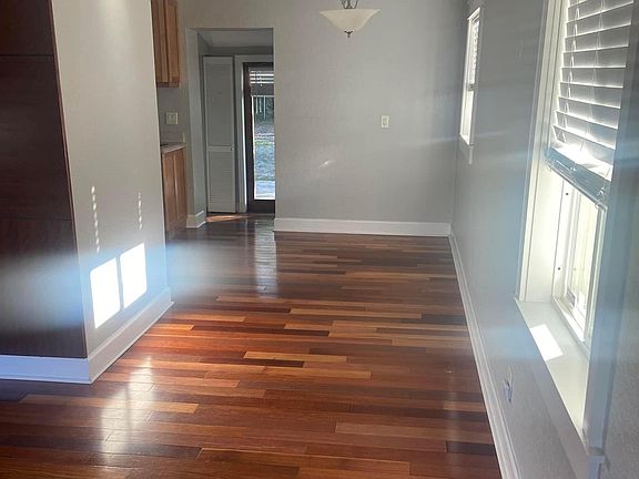 3rd image of 4712 W Bay Vista Ave