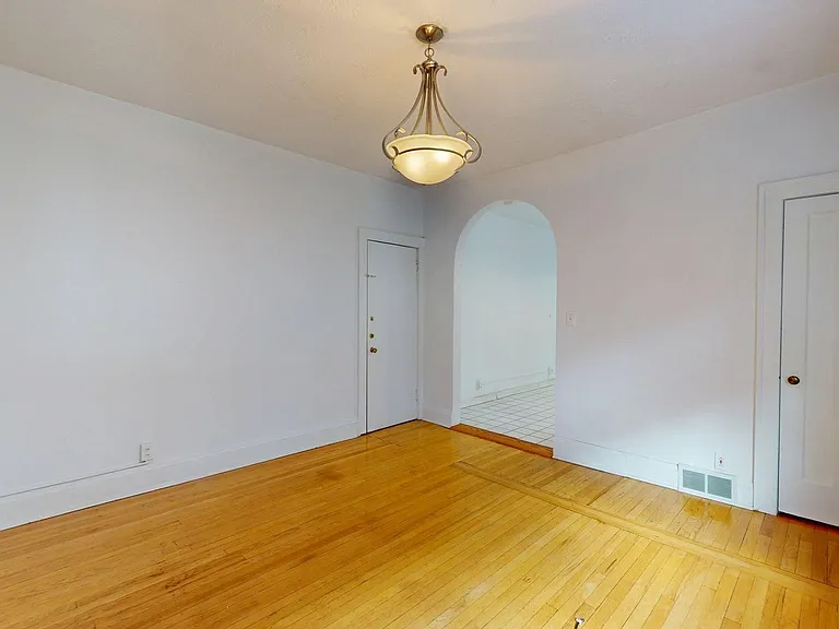 12467-12469 Cedar Rd — Photo 33