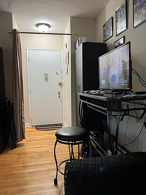 Rented by Prime Realty | media 4