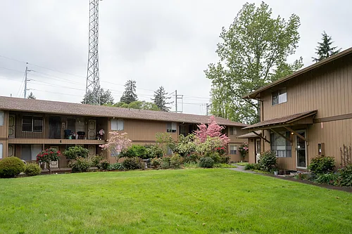 1841 Queen Ave SW Photo 1