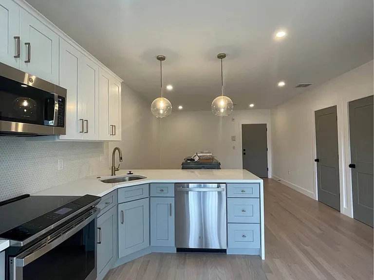 52 Withington St #6 — Photo 7