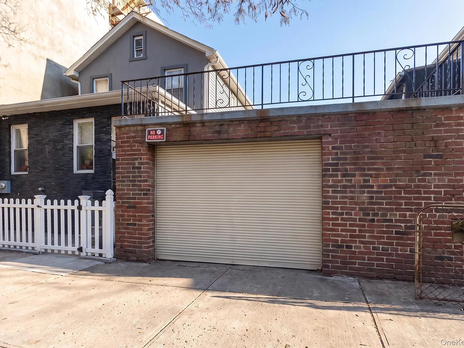 3 bed, 1.5 bath, 1870 sqft, $3,500 — Photo 2