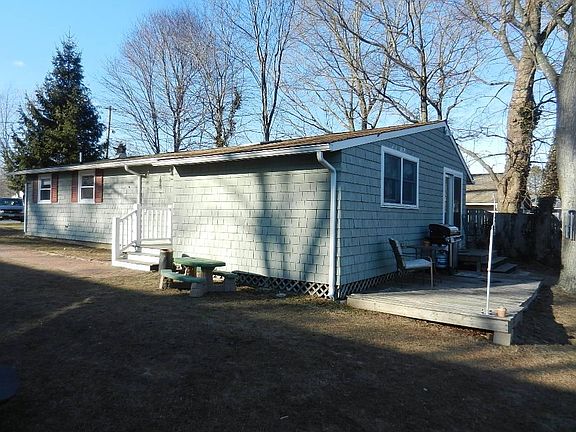 5th image of 35 Breezy Lake Dr