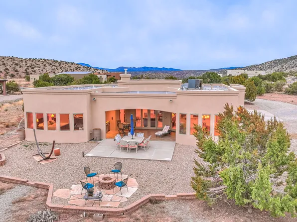 255 Diamond Tail Rd, Placitas, NM 87043