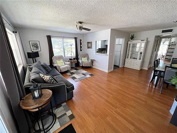 5th image of 589 Durham Cir #U-589
