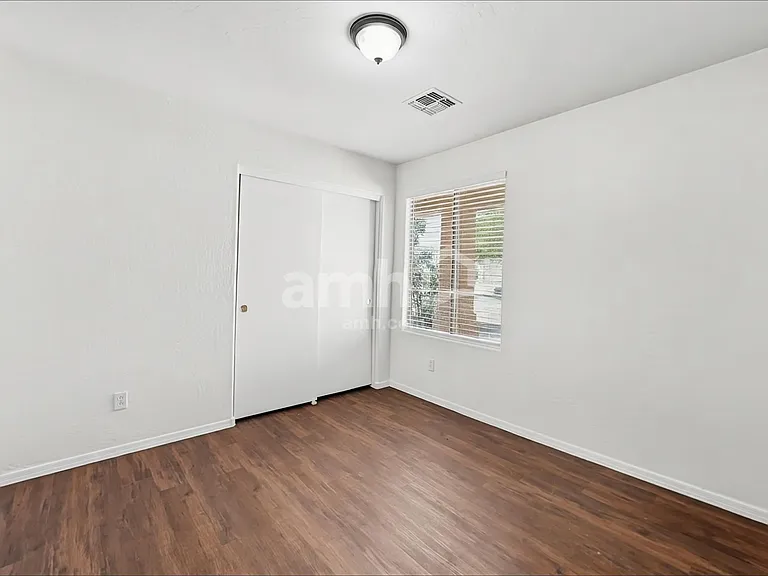 236 W Angus Rd — Photo 11