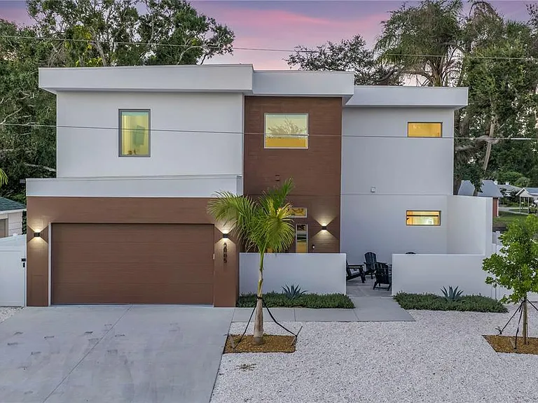 2065 Goldenrod St — Photo 4