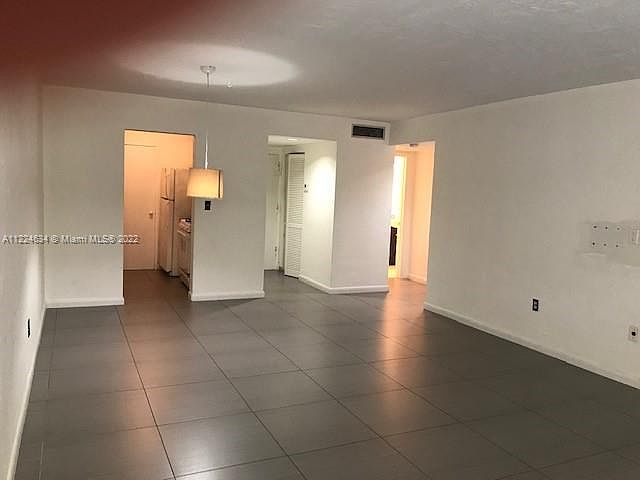 1st image of 1205 Mariposa Ave APT 305