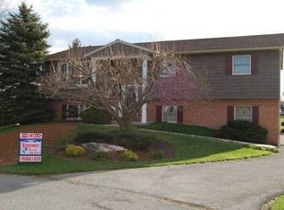 418 Buttercup Dr, Ephrata, PA 17522