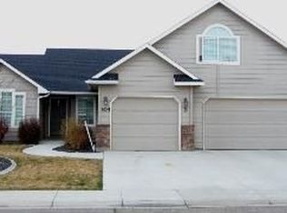 304 N Summerwind Dr, Nampa, ID 83651