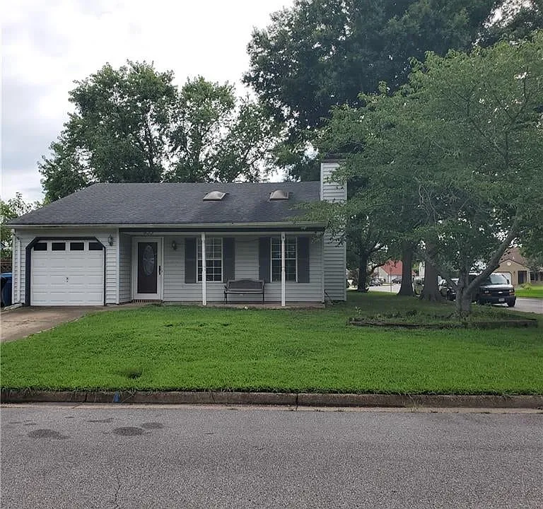 953 Dallas Ct
