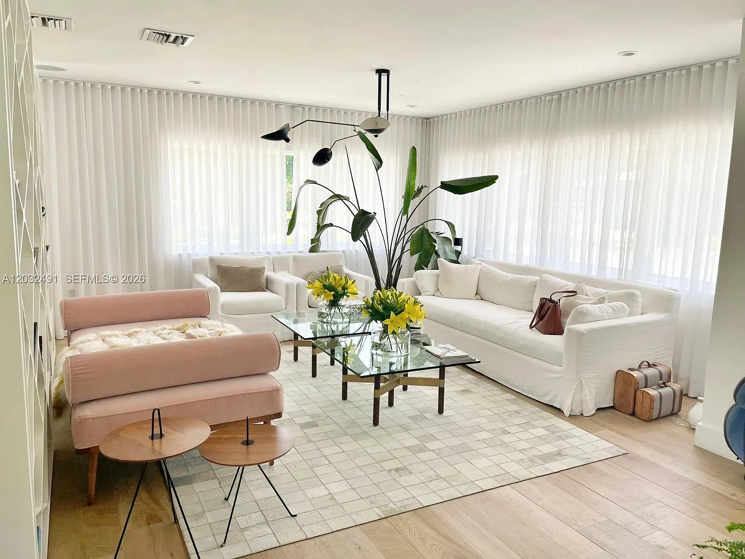 Bay Heights — Photo 4