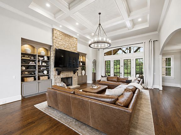 3rd image of 9565 Hampton Reserve Dr