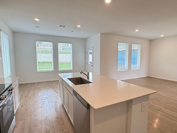 4th image of 3141 Brookhollow Way