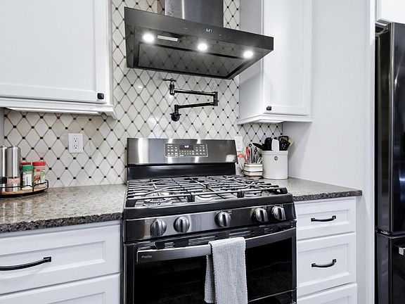 5th image of 8314 N Regent ROAD