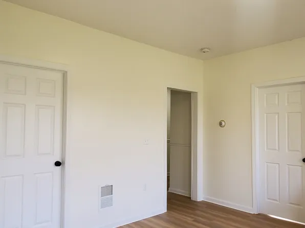 199 Alex St #1, Bridgeport, CT 06607
