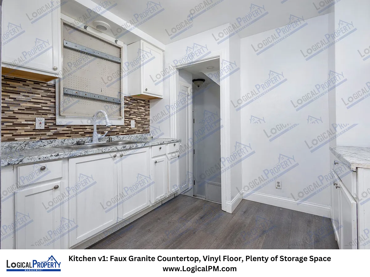 2_Kitchen - 13881 Carlisle St