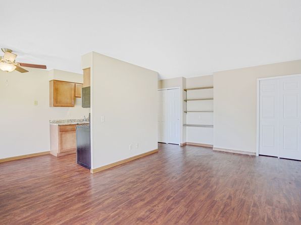 900 6th St S APT 8