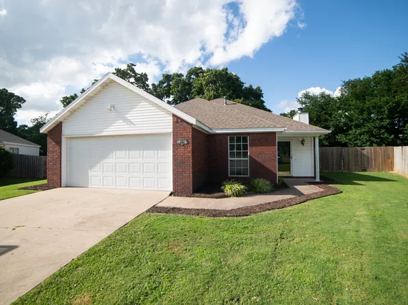 1481 Fredonia St, Springdale, AR 72762
