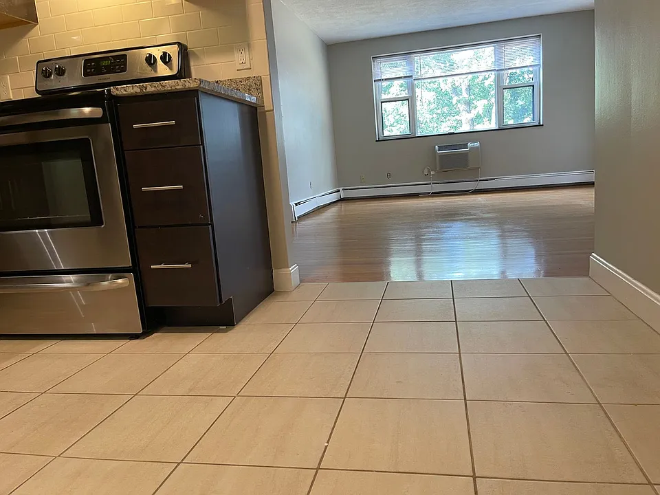 282 Grove St #9