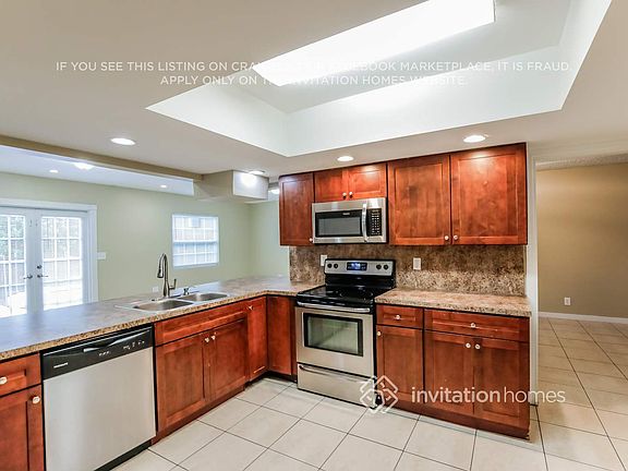 5th image of 10851 NW 32nd Ct
