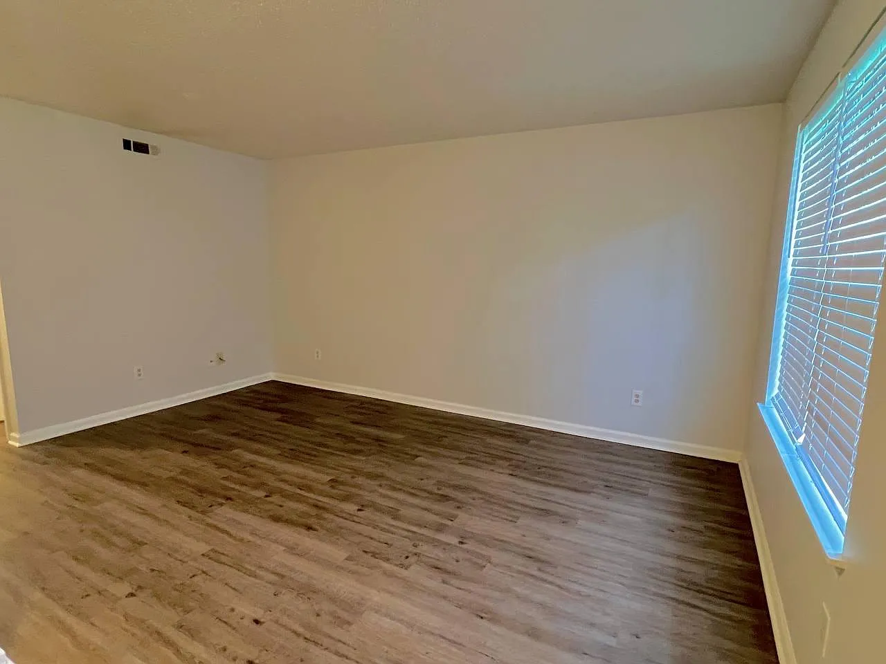 113 Timber Ln - A — Photo 3