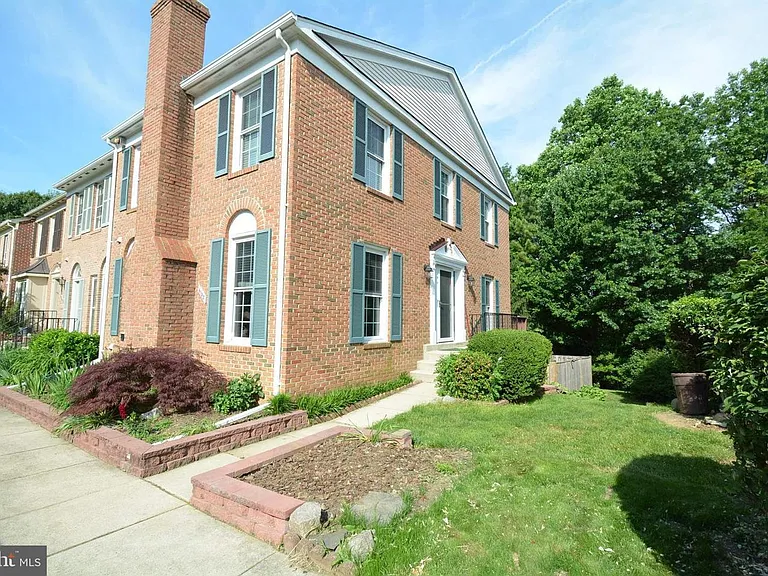 6153 Summer Park Ln — Photo 1