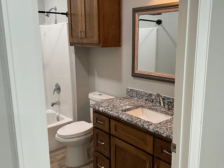 609 S Palmer Ave — Photo 3