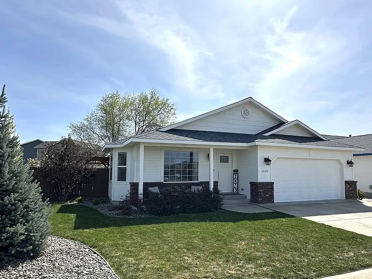 2508 N Ellington St — Photo 1