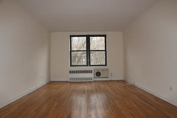 Sold by Re/Max In The City | media 12