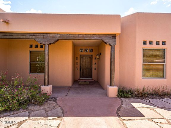 5th image of 2111 Estancia Pl