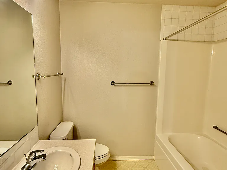15 Pennine Ln — Photo 23