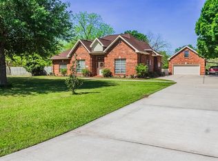 16326 Pecan Dr, Sugar Land, TX 77498