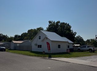 1108 E St NW, Miami, OK 74354