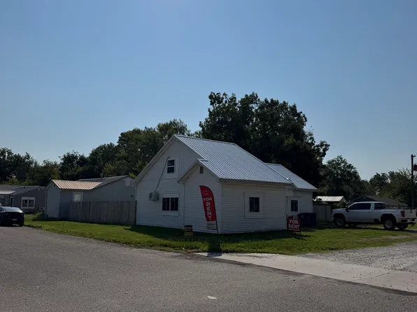 1108 E St NW, Miami, OK 74354